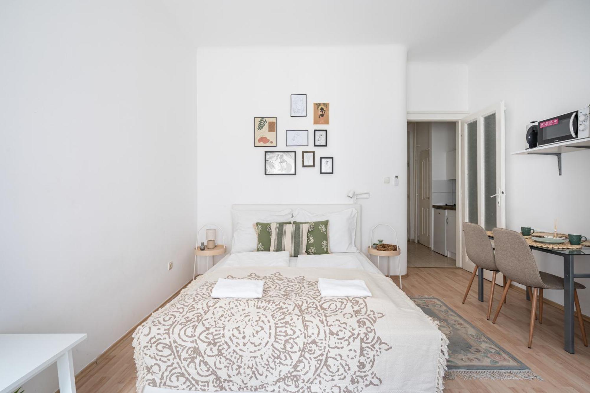 Gleaming Wise Studio Apartman Budapest Kültér fotó